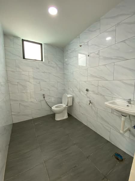 Rumah Berkembar untuk Dijual di Taman Majidee (Johor Bahru) - Wee Howe - Bathroom - PropertyGuru.com.my