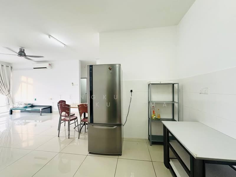 Kondominium untuk Dijual di Dwiputra Residences - Tengku June Tengku Mamat - Living Room - PropertyGuru.com.my