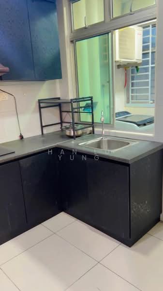 Servis Apartment untuk Disewa di Larkin Heights - Han Lu Yung - Kitchen - PropertyGuru.com.my