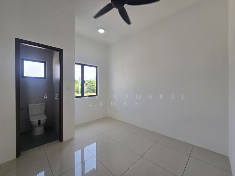 2-storey Terraced House for Sale in Sepang (Selangor) - Azizul Kamarul Zaman - Bathroom - PropertyGuru.com.my