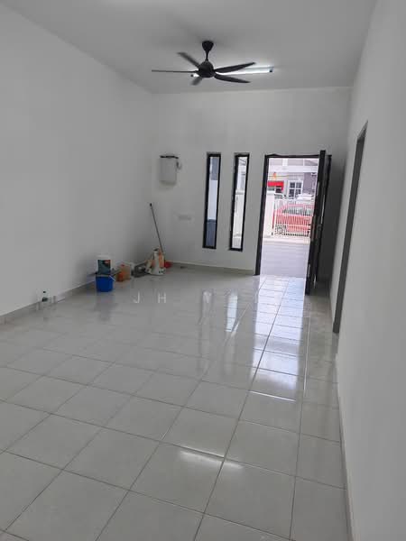 Rumah Teres untuk Disewa di Johor Bahru (Johor) - JH Yap - Living Room - PropertyGuru.com.my