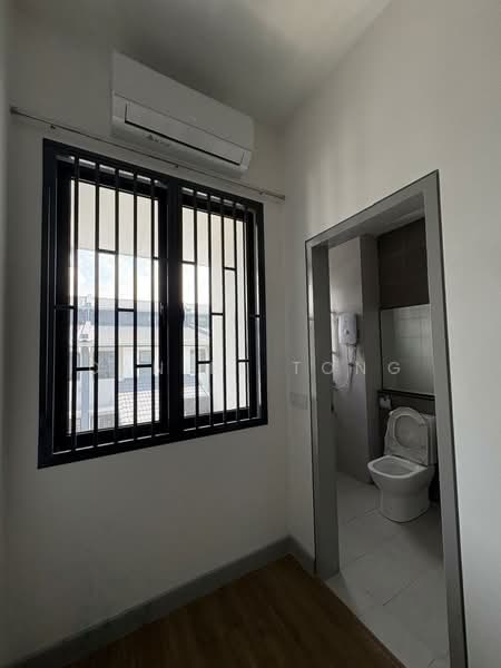 2-storey Terraced House for Rent in Elmina (Shah Alam) - Daniel Tong - Bathroom - PropertyGuru.com.my