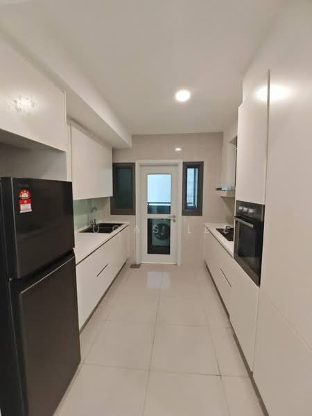 Condominium for Rent at Iskandar Residences - Lucas Lee - Kitchen - PropertyGuru.com.my