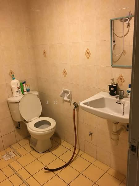 Kondominium untuk Dijual di Casa Puteri Condominium - JC Tay - Bathroom - PropertyGuru.com.my