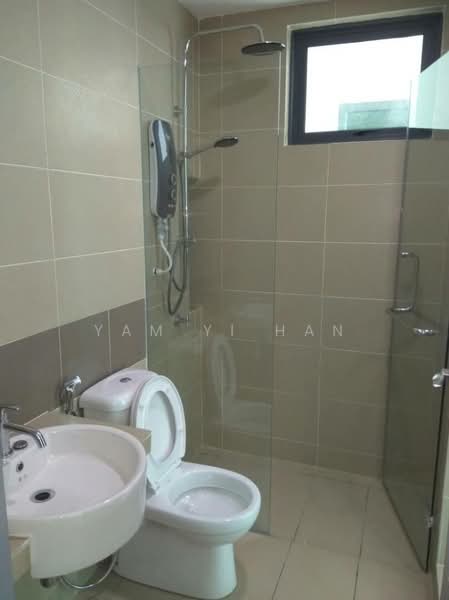 Servis Apartment untuk Disewa di Amerin Residence - Yam Yi Han - Bathroom - PropertyGuru.com.my