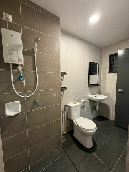 Servis Apartment untuk Disewa di Princeton Suites @ EduSentral - Ken Ong - Bathroom - PropertyGuru.com.my