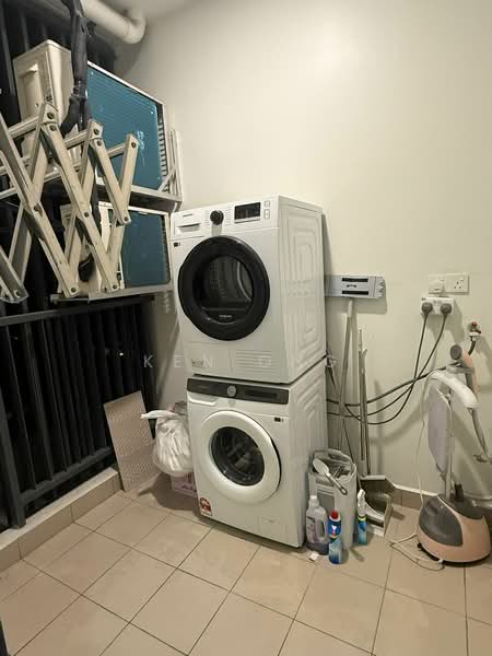 Servis Apartment untuk Disewa di Princeton Suites @ EduSentral - Ken Ong - Balcony - PropertyGuru.com.my