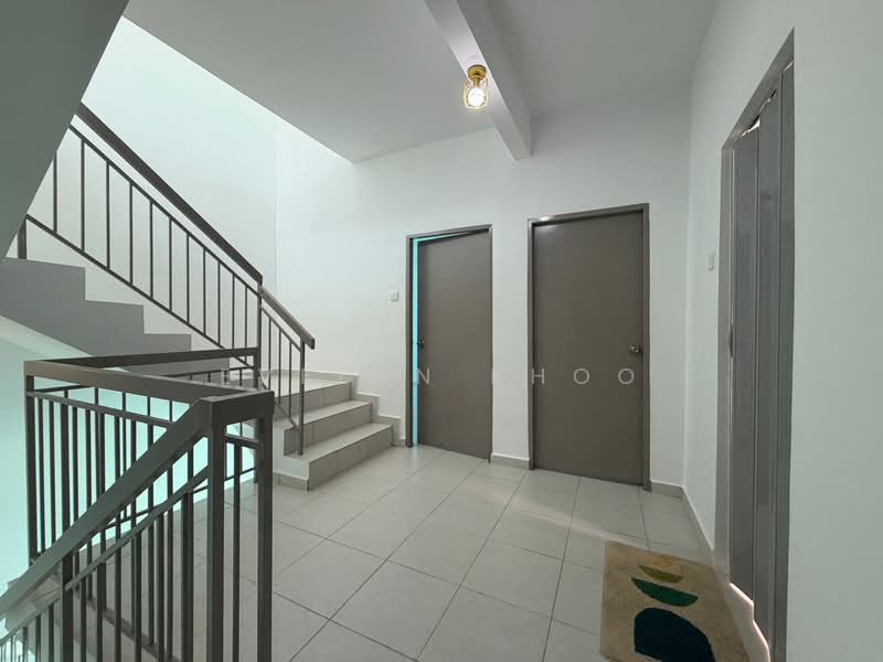 Rumah Teres 2.5 Tingkat untuk Disewa di Taman Kundang Jaya (Rawang) - Evelyn Khoo - Hallway - PropertyGuru.com.my
