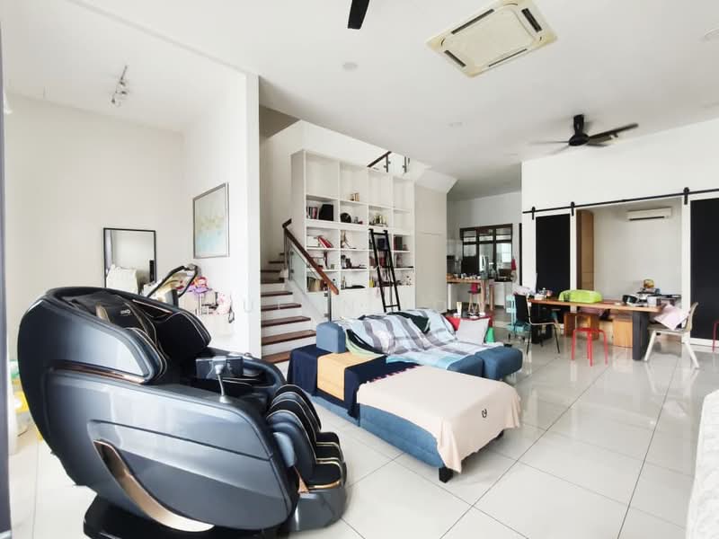 2-storey Terraced House for Sale in Johor Bahru (Johor) - Suenn Low - Living Room - PropertyGuru.com.my