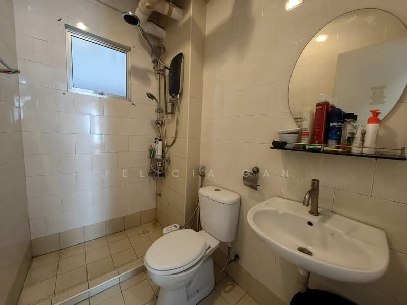 Pangsapuri untuk Disewa di Cahaya Permai - Felicia Gan - Bathroom - PropertyGuru.com.my