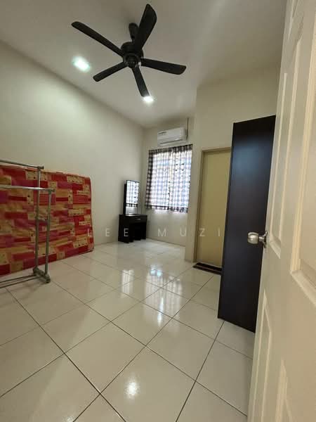 2-storey Terraced House for Sale in Ipoh (Perak) - Lee Muzi - Bedroom - PropertyGuru.com.my