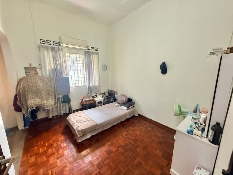 Bungalow for Sale in Klang (Selangor) - Wan Azlan Ahmad - PropertyGuru.com.my