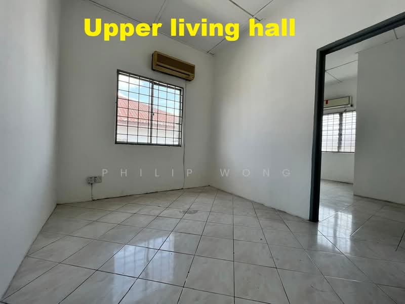 Semi-Detached House for Sale in Taman Equine (Seri Kembangan) - Philip Wong - Living Room - PropertyGuru.com.my