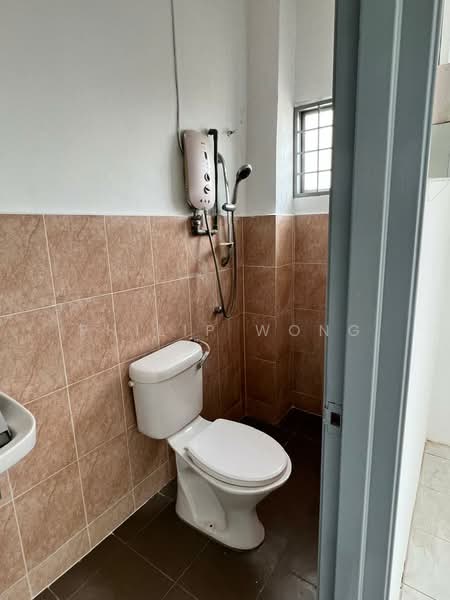Semi-Detached House for Sale in Taman Equine (Seri Kembangan) - Philip Wong - Bathroom - PropertyGuru.com.my