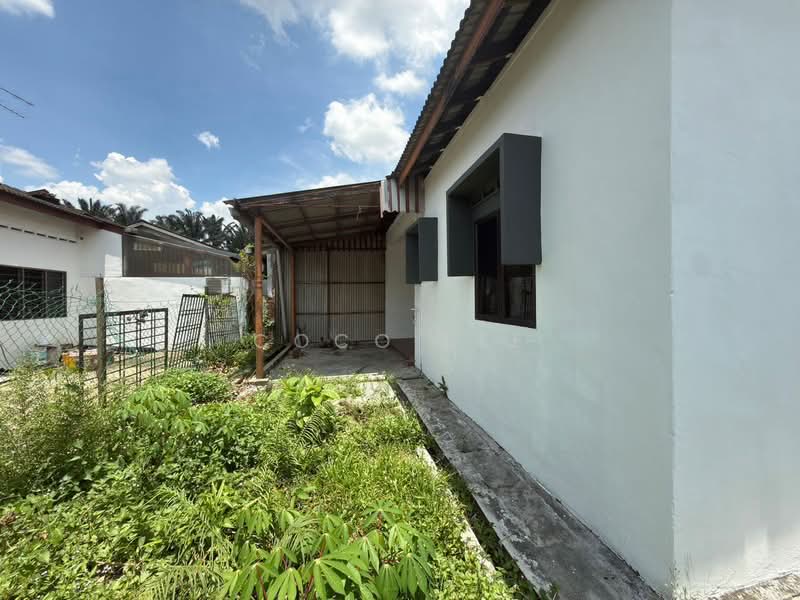 Rumah Berkembar untuk Dijual di Taman Sentosa (Johor Bahru) - Coco Lee - Exterior - PropertyGuru.com.my