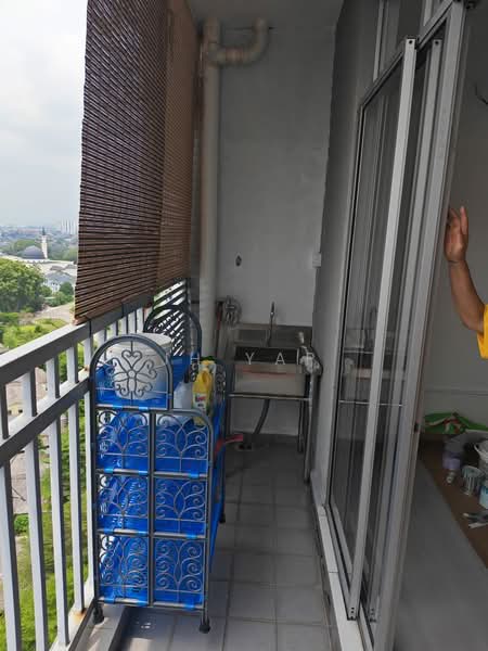 Kondominium untuk Disewa di Scott Towers @ Larkin JB - JH Yap - Balcony - PropertyGuru.com.my
