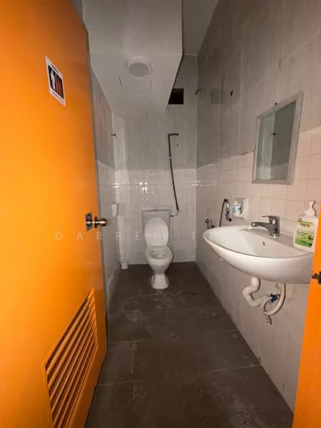 Shop for Rent in SS15 (Subang Jaya) - Darren Teng - Bathroom - PropertyGuru.com.my