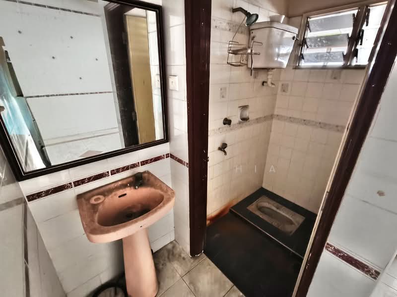 2-storey Terraced House for Sale in Taman Billion (Kuala Lumpur) - Henry Chia - Bathroom - PropertyGuru.com.my