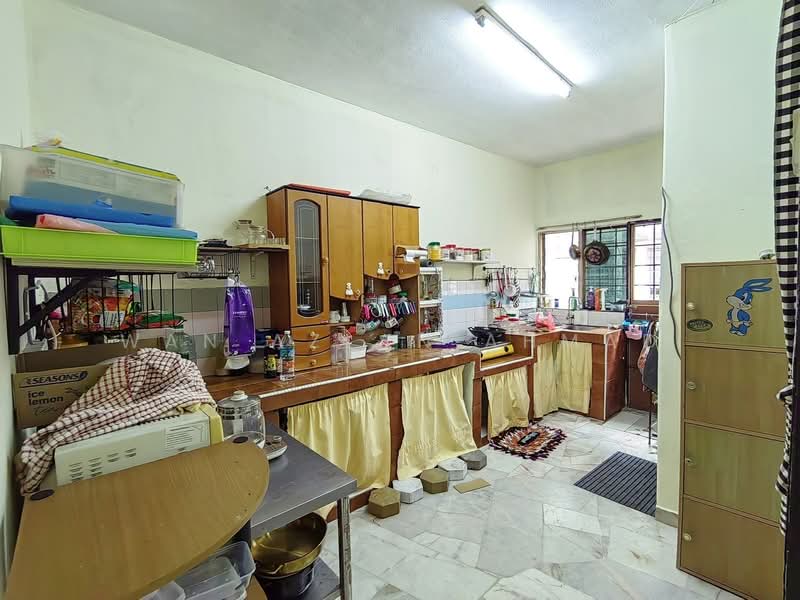 Rumah Teres 2 Tingkat untuk Dijual di Meru (Klang) - Wan Azlan Ahmad - Kitchen - PropertyGuru.com.my