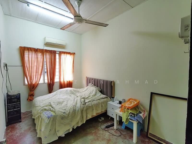 Rumah Teres 2 Tingkat untuk Dijual di Meru (Klang) - Wan Azlan Ahmad - Bedroom - PropertyGuru.com.my
