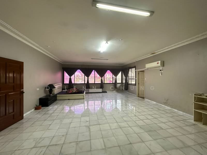 Bungalow for Sale in Klang (Selangor) - Delenn Chung - Living Room - PropertyGuru.com.my