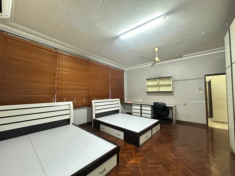 Bungalow for Sale in Klang (Selangor) - Delenn Chung - Bedroom - PropertyGuru.com.my