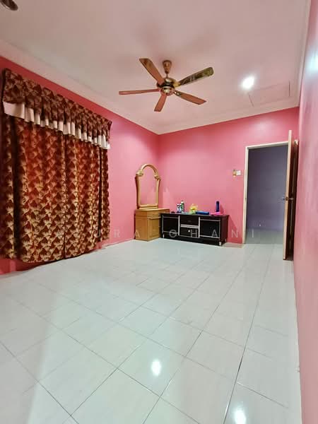 Rumah Teres 2 Tingkat untuk Dijual di Sungai Petani (Kedah) - Azura Ghani - Living Room - PropertyGuru.com.my