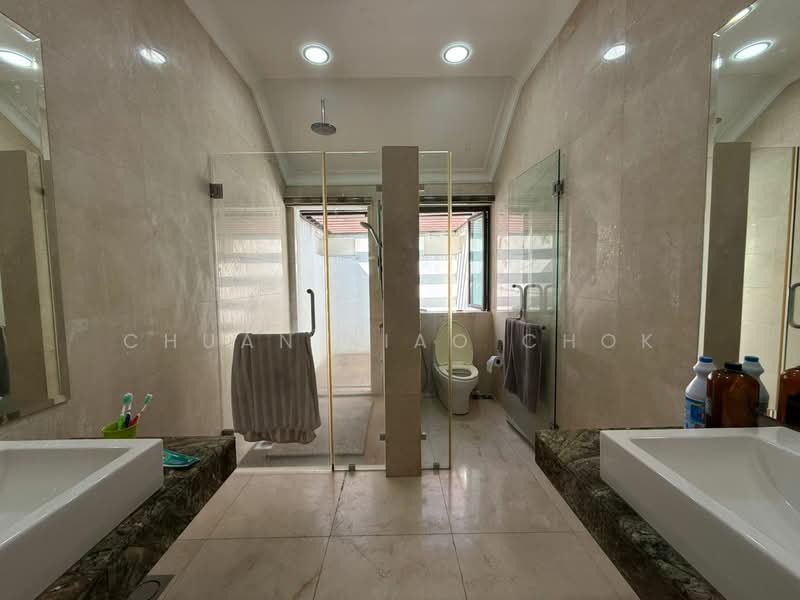 Bungalow for Sale in Bandar Kinrara (Selangor) - Chuan Xiao Chok - Bathroom - PropertyGuru.com.my