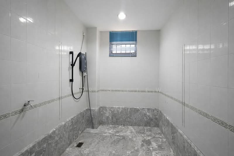 Semi-Detached House for Sale in Taman Impian Emas (Skudai) - Chris Liew - Bathroom - PropertyGuru.com.my