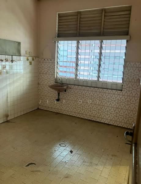 Bungalow for Rent in Taman Green Lane (Jelutong) - Jeff Ooi - Interior - PropertyGuru.com.my