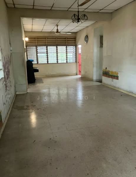 Bungalow for Rent in Taman Green Lane (Jelutong) - Jeff Ooi - Living Room - PropertyGuru.com.my