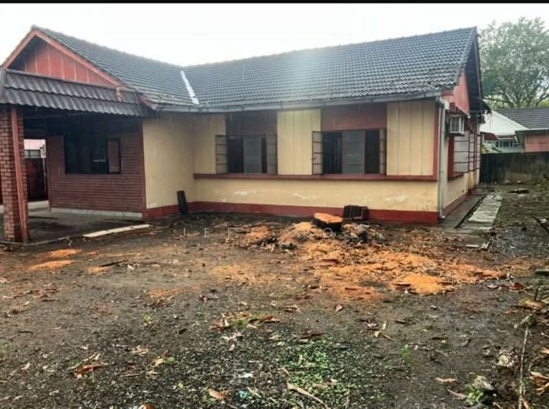 Bungalow for Rent in Taman Green Lane (Jelutong) - Jeff Ooi - Exterior - PropertyGuru.com.my