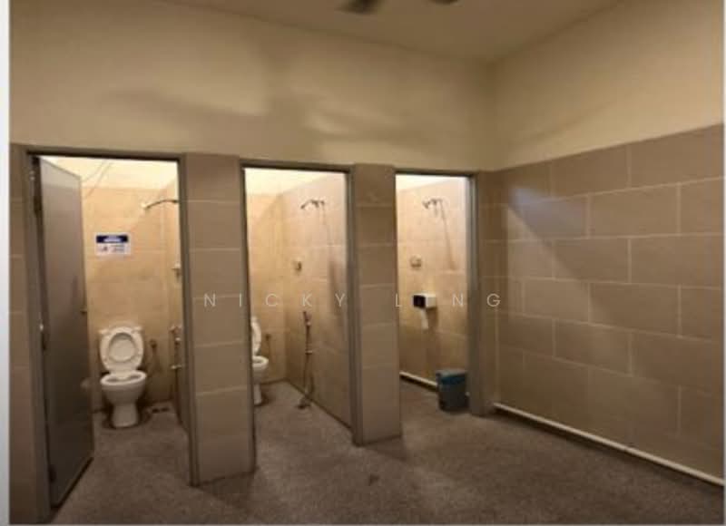 Warehouse for Rent in Taman Perindustrian Subang (Subang Jaya) - Nicky Ling - Bathroom - PropertyGuru.com.my