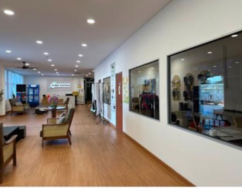 Warehouse for Rent in Taman Perindustrian Subang (Subang Jaya) - Nicky Ling - Lobby - PropertyGuru.com.my