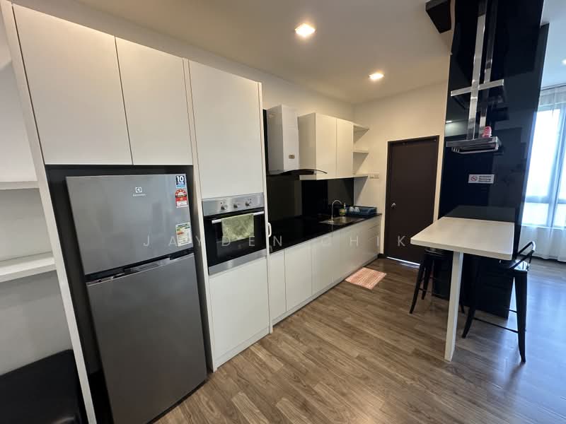 Servis Apartment untuk Dijual di Service Residence @ Landmark Residence 2 - Jayden Chik - Kitchen - PropertyGuru.com.my