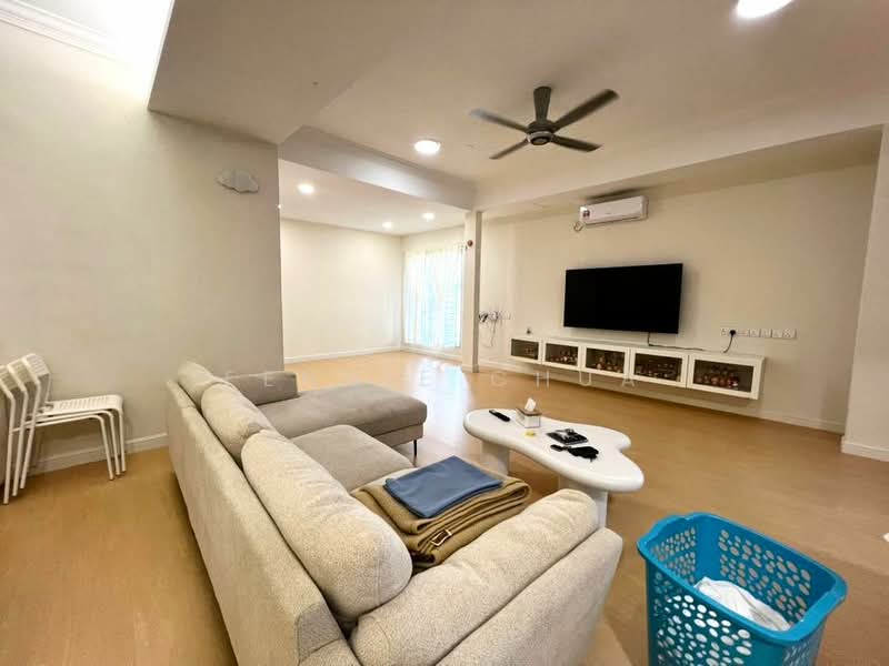 2-storey Terraced House for Sale in Taman Pelangi (Johor Bahru) - Fennie Chua - Living Room - PropertyGuru.com.my