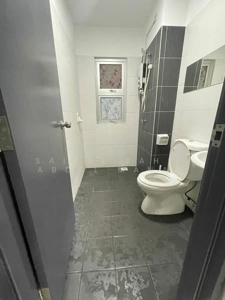 Servis Apartment untuk Dijual di Saville @ Kajang - Saiful Bahri Abdul Manan - Bathroom - PropertyGuru.com.my