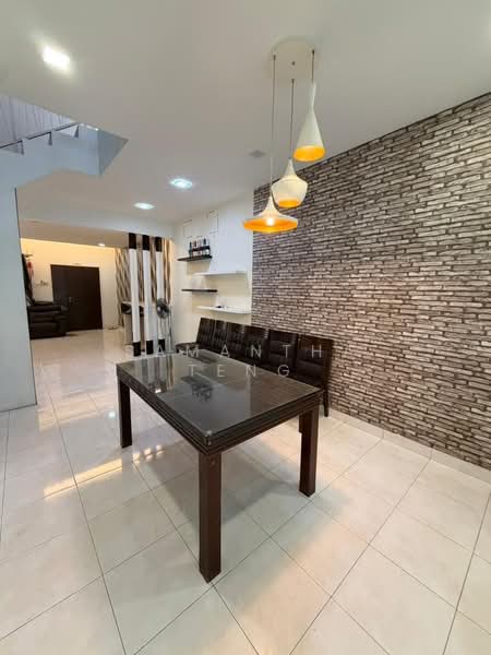Rumah Teres 2 Tingkat untuk Disewa di Johor Bahru (Johor) - Samantha Teng - Dining Room - PropertyGuru.com.my