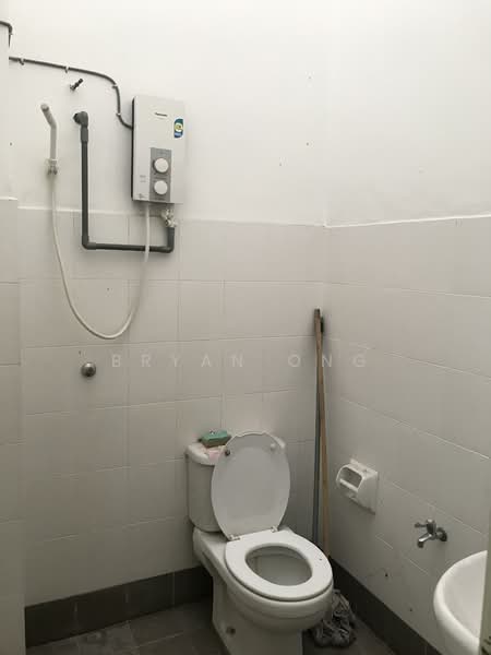 2-storey Terraced House for Sale in Taman Serai Emas (Bagan Serai) - Bryan Ong - Bathroom - PropertyGuru.com.my