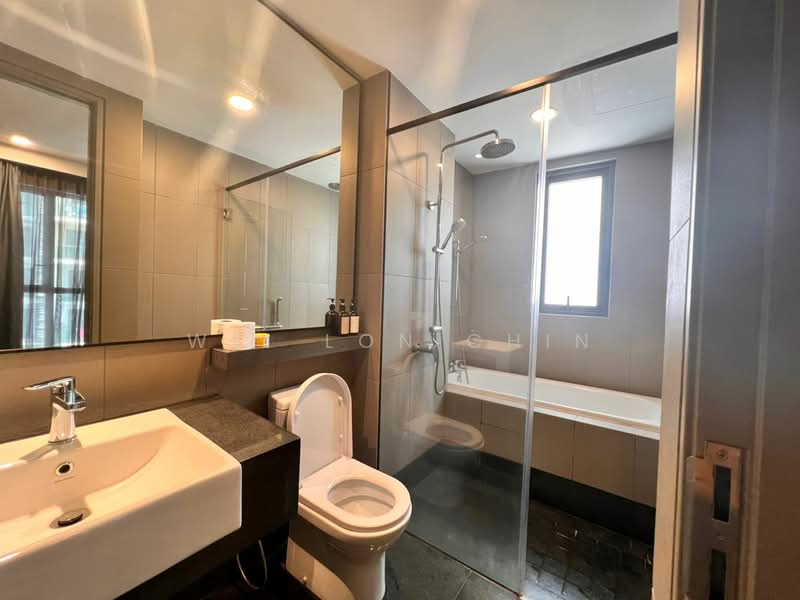 Service Residence for Rent at Bloomsvale Menara Vista Petaling - Wei Lon Chin - Bathroom - PropertyGuru.com.my