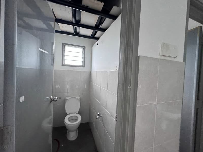 Shop / Office for Rent in Bukit Rambai (Melaka) - Wesley Tan - Bathroom - PropertyGuru.com.my