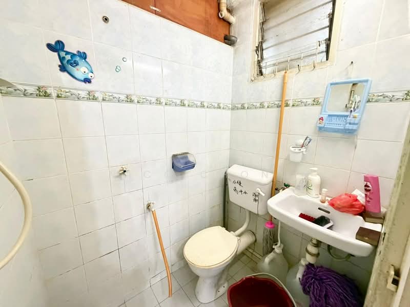 Rumah Flat untuk Dijual di Sri Lanang - Nico Chong - Bathroom - PropertyGuru.com.my