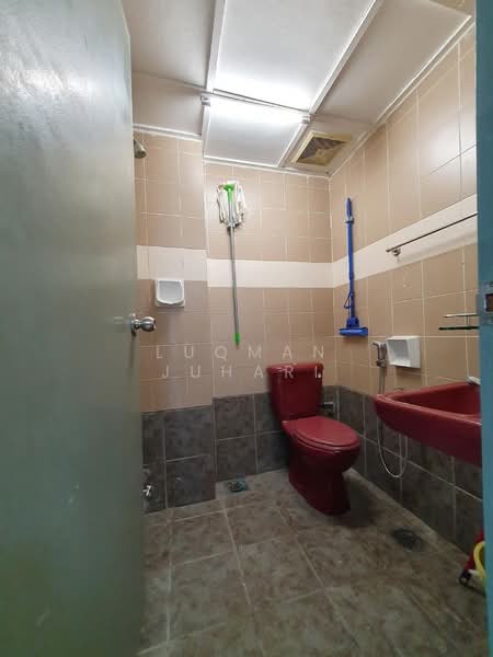 Condominium for Sale at Sunshine Bay Resort - Luqman Juhari - Bathroom - PropertyGuru.com.my