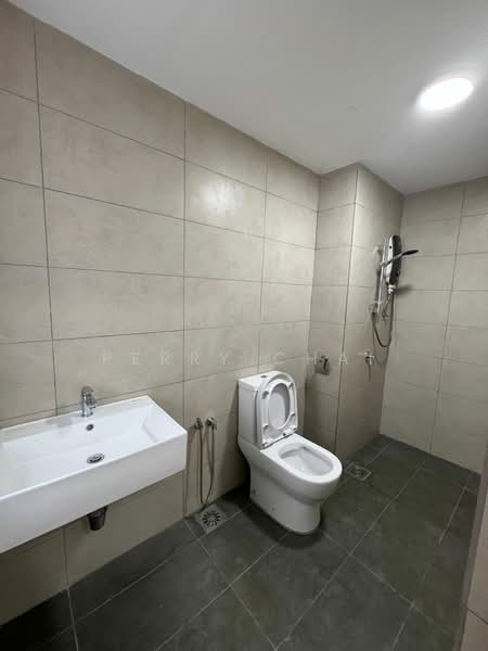 Servis Apartment untuk Disewa di M Luna - Perry Chai - Bathroom - PropertyGuru.com.my