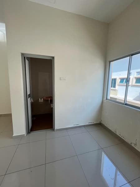 For Sale - Taman Tangkak Villa