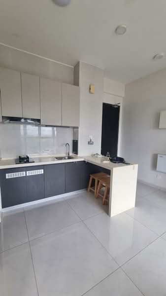 Condominium for Sale at Bay Point @ Country Garden Danga Bay - Stella Narita - Kitchen - PropertyGuru.com.my
