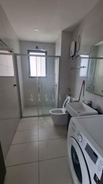 Condominium for Sale at Bay Point @ Country Garden Danga Bay - Stella Narita - Bathroom - PropertyGuru.com.my