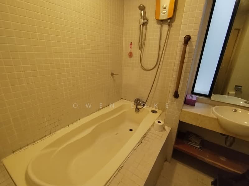 Condominium for Rent at 10 Semantan Suites - Owen Loke - Bathroom - PropertyGuru.com.my