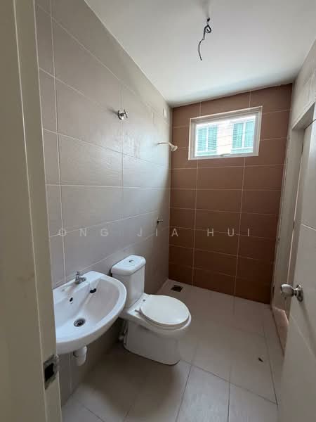 2-storey Terraced House for Sale in Bandar Sri Sendayan (Negeri Sembilan) - Ong Jia Hui - Bathroom - PropertyGuru.com.my