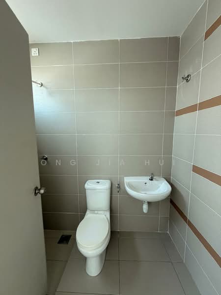 2-storey Terraced House for Sale in Bandar Sri Sendayan (Negeri Sembilan) - Ong Jia Hui - Bathroom - PropertyGuru.com.my